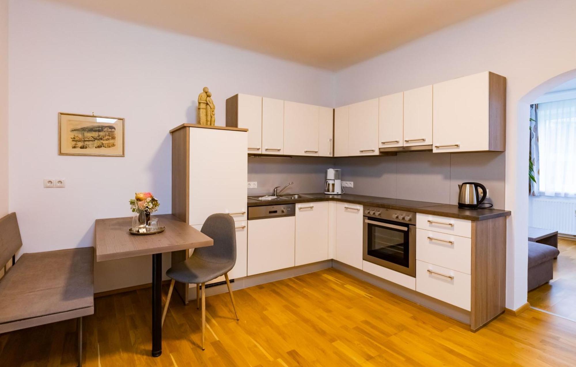 Apartmenthaus Pastner Am Teich Übelbach 외부 사진